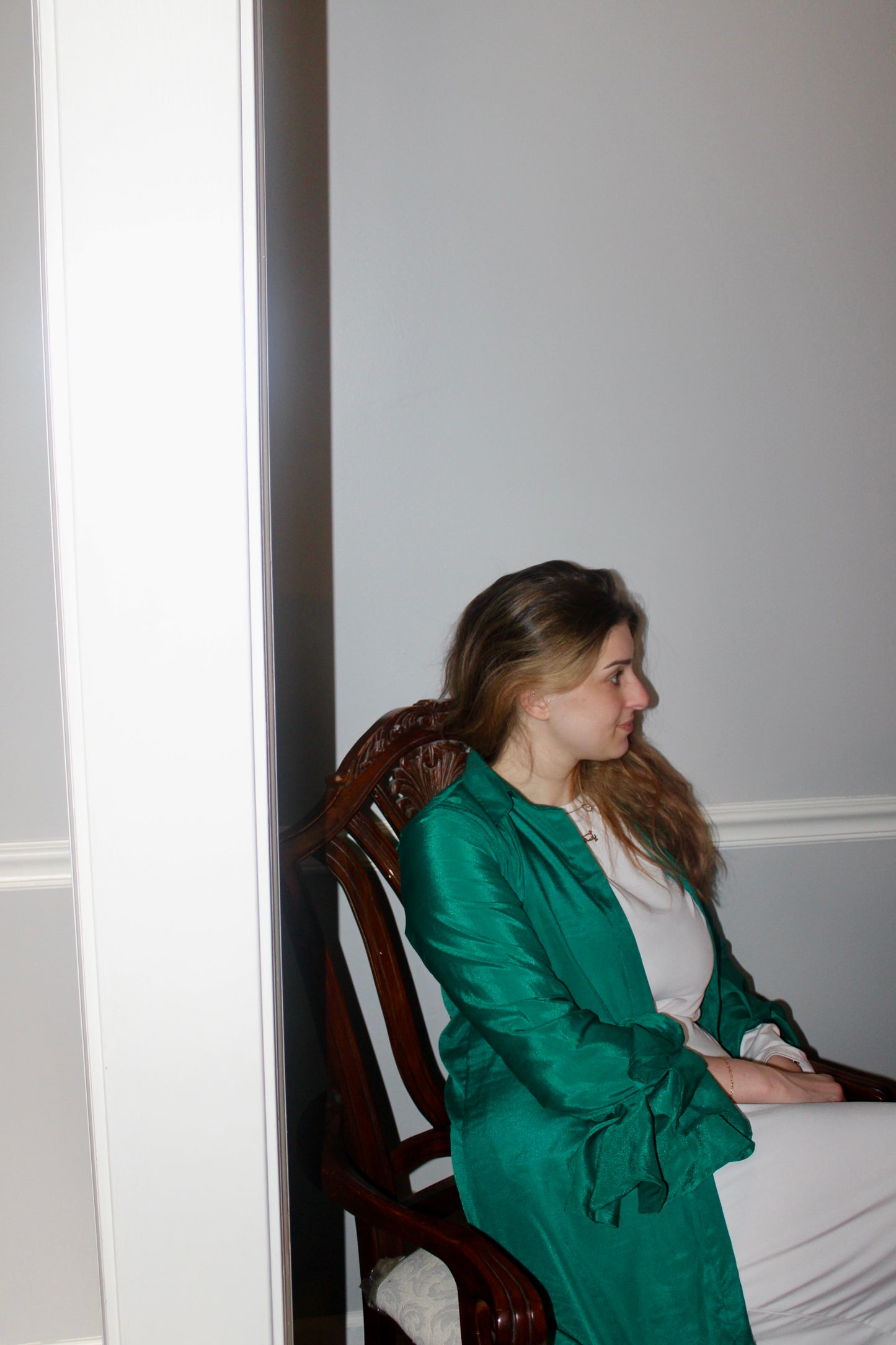 Yasmine open collared abaya